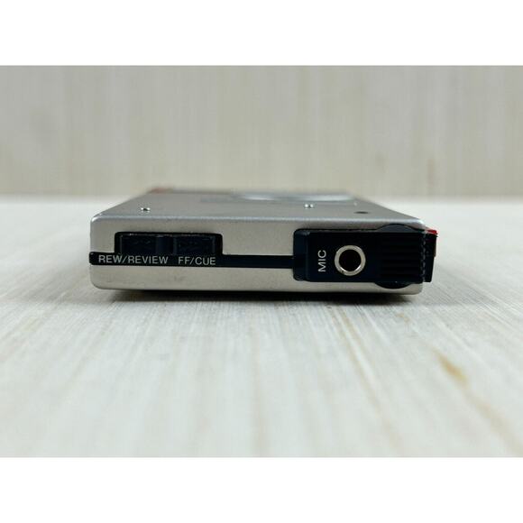 SONY Microcassette Corder M-100 - Picture 4 of 14